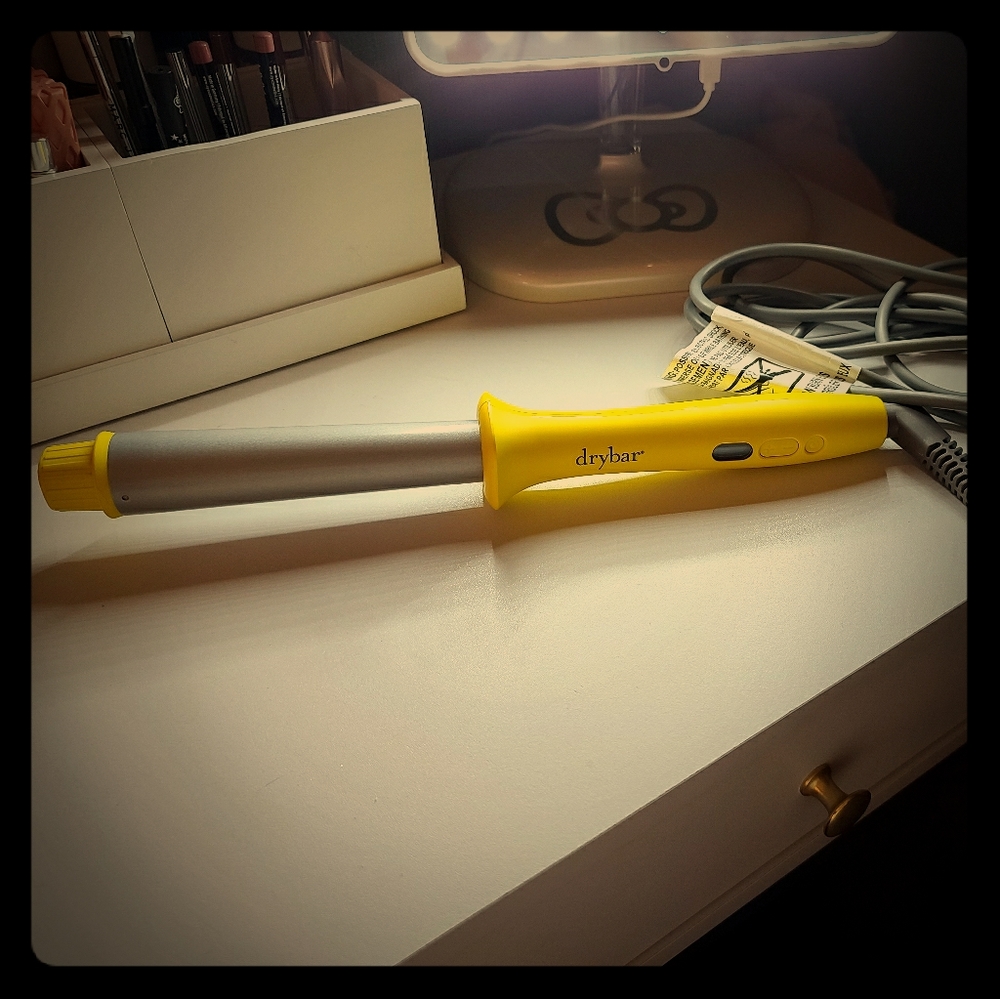 Drybar wand